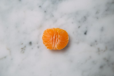 橙色水果
